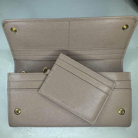 Authentic Prada wallet - Picture 4 of 12
